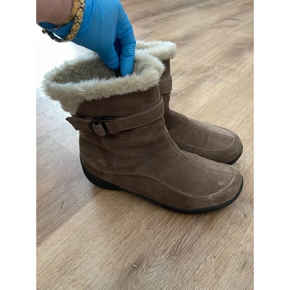 EUC Naturalizer Suede Booties - Picture 2 of 5